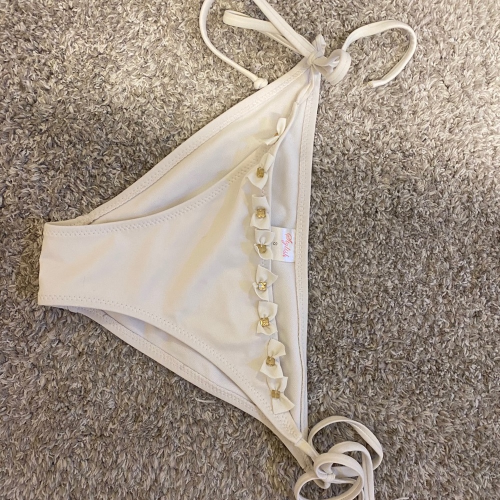 Bikini bottoms